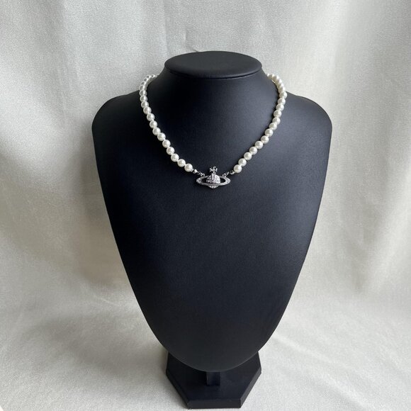 Vivienne Westwood Jewelry - BRAND NEW Vivienne westwood Silver Orb Pearl Choker Necklace